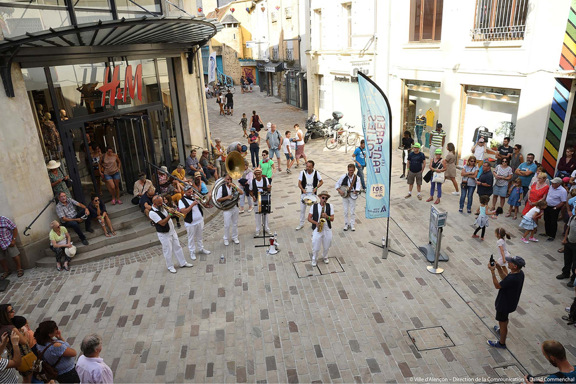 PLACE DE LA MAGDELEINE