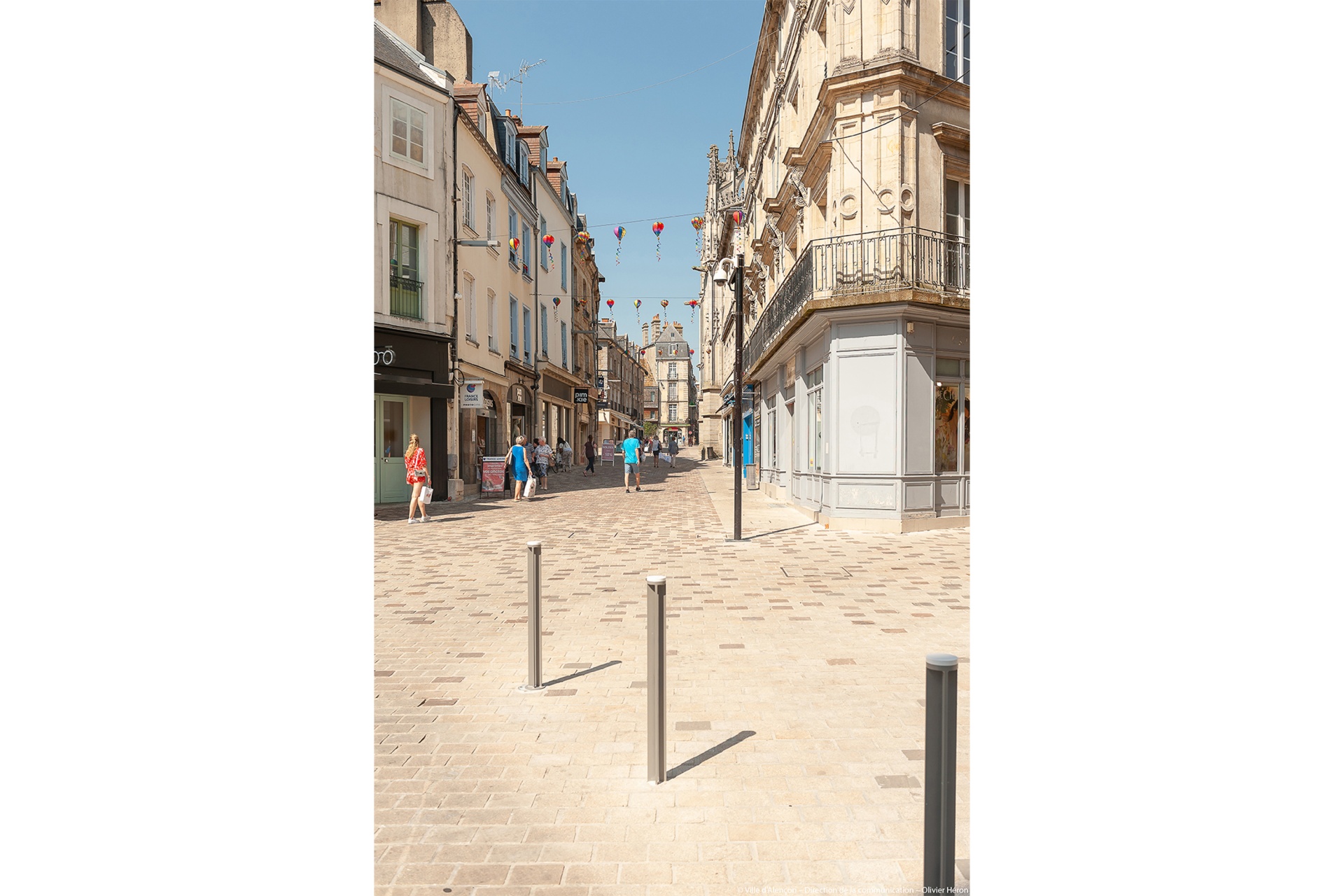 PLACE DE LA MAGDELEINE