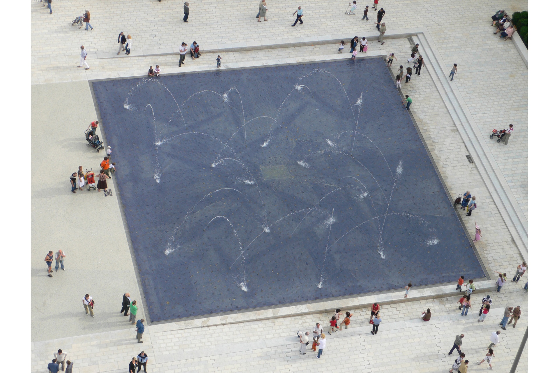 PLACE LAZARE GOUJON
